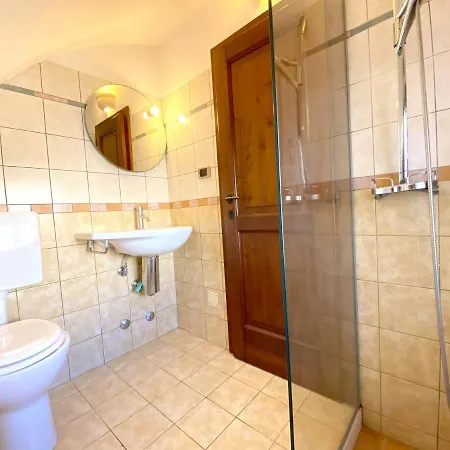 בית נופש Comfortable House With Fenced Garden - - Fireplace *