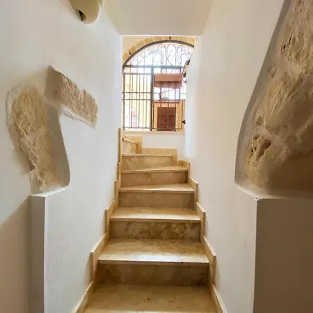 Comfortable House With Fenced Garden - - Fireplace * Surano