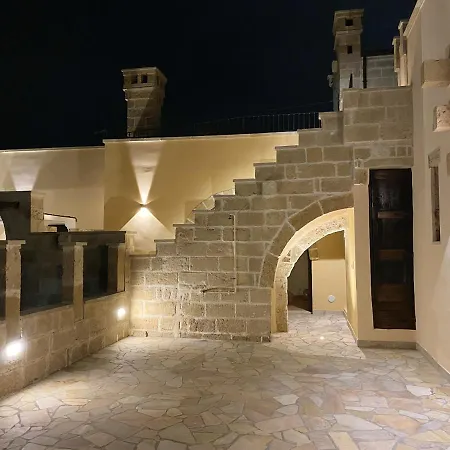 Comfortable House With Fenced Garden - - Fireplace Surano
